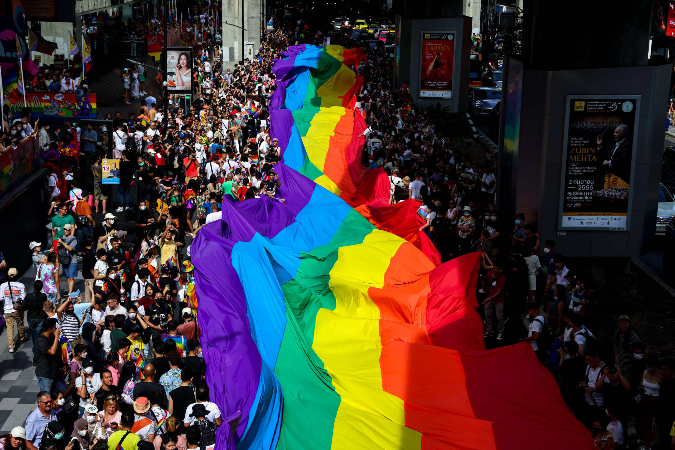 Таїланд розглядає законопроект про одностатеві шлюби з метою потенційного економічного стимулювання