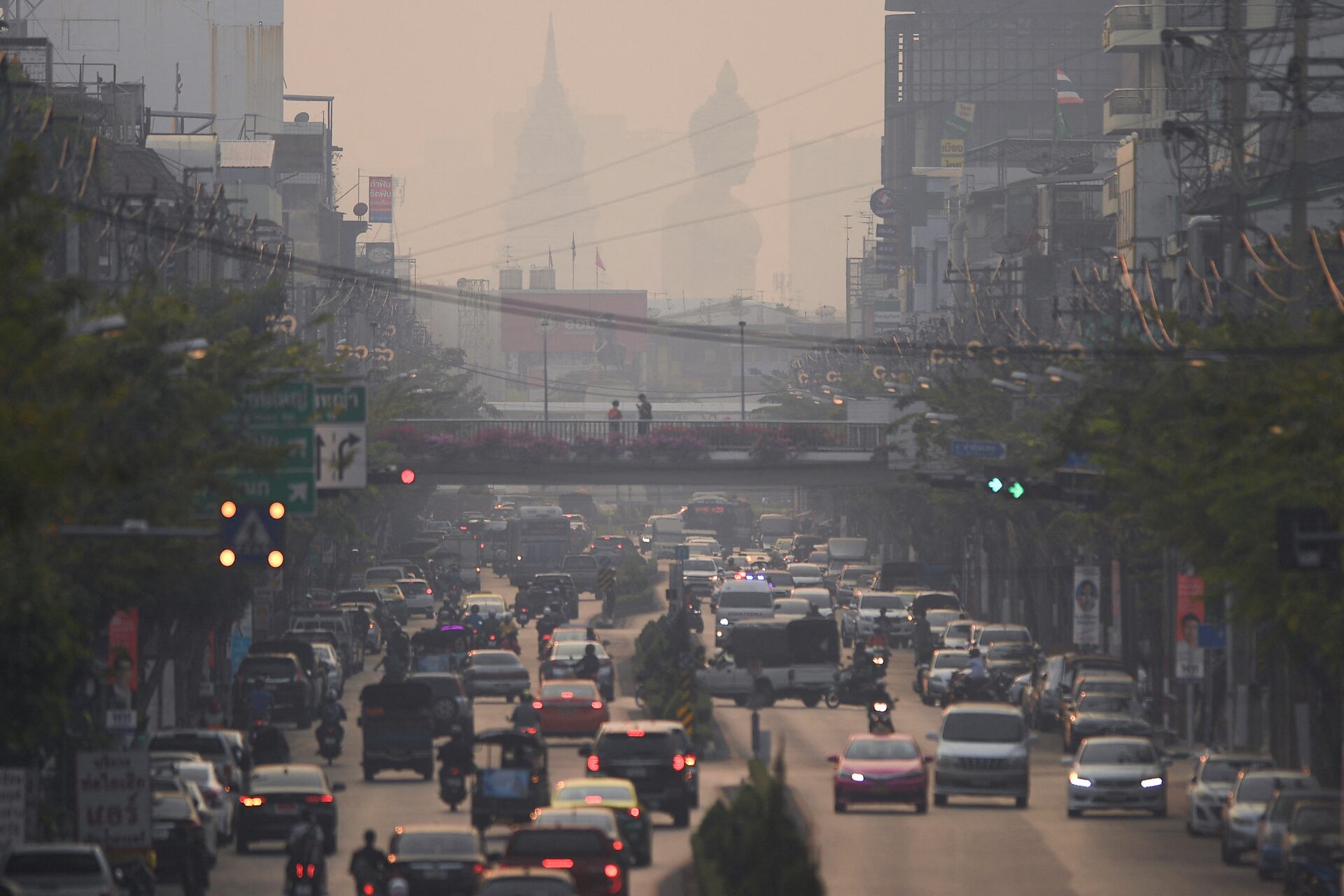 Уряд Таїланду мобілізує сили для подолання кризи забруднення повітря