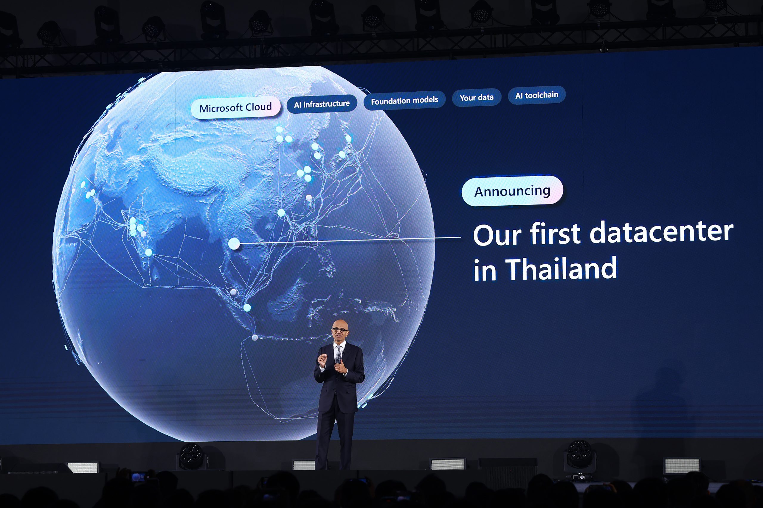Корпорація Майкрософт оголошує про значні зобов’язання створити для Таїланду хмарне майбутнє та технологію ШІ
