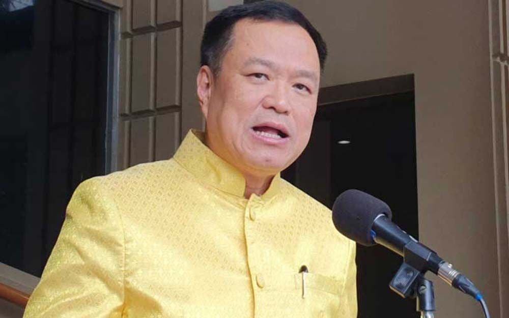 Міністр внутрішніх справ Таїланду розлючений через спробу перекваліфікувати канабіс як наркотик